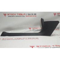 8 左下 A 柱门槛装饰件（带插件） Tesla Model S、Model S REST 1030390-00-F